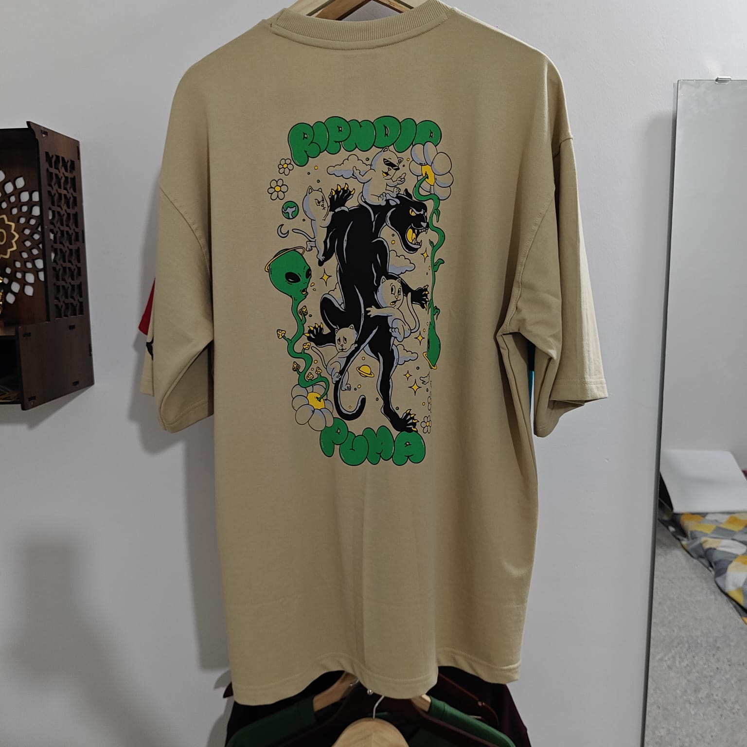 Premium Oversized T-shirt - Image 2