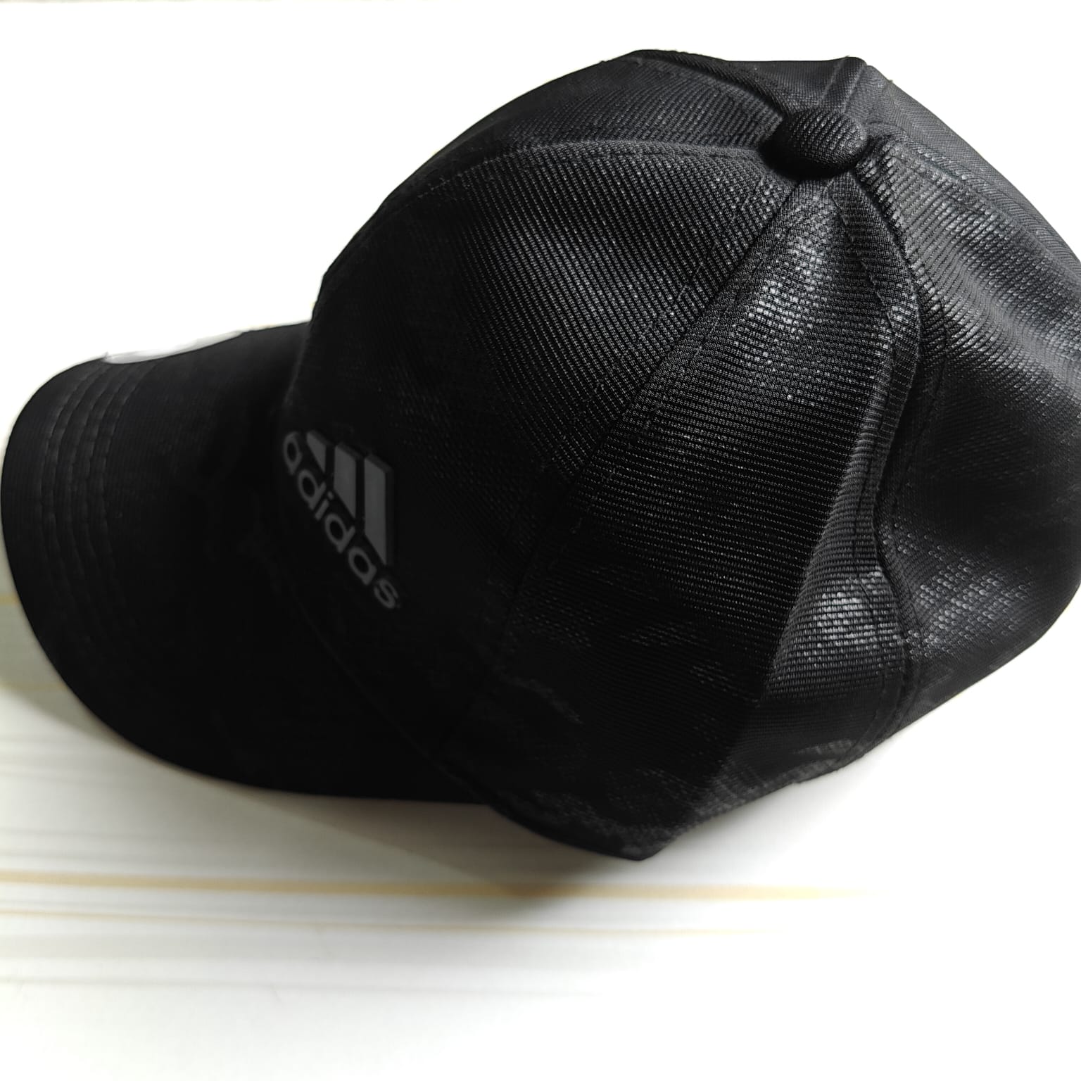 Stylish Black Baseball Cap - Image 2