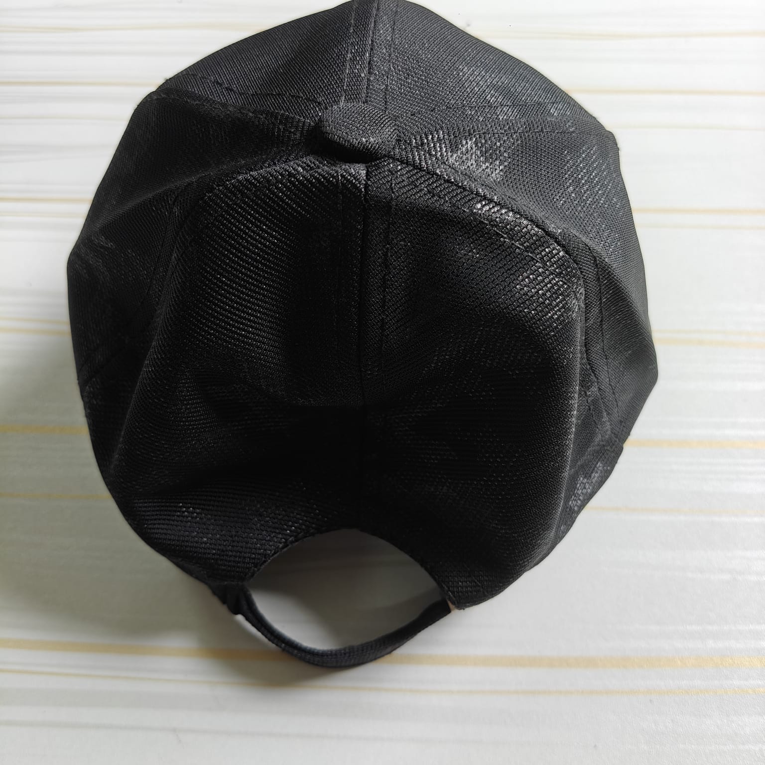 Stylish Black Baseball Cap - Image 3